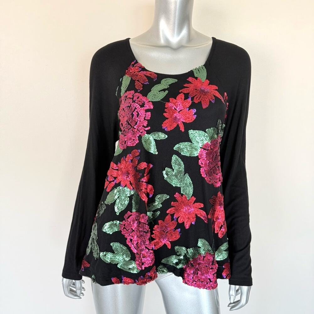 Women top with sequins size L